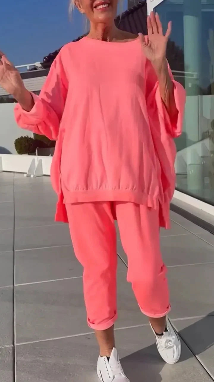 Isabela | Conjunto femenino de dos piezas con top de escote redondo y pantalones