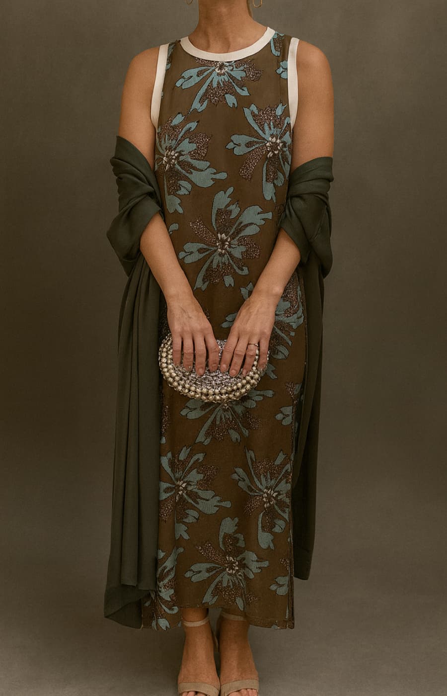 LETICIA | VESTIDO SATINADO CON ESTOLA ELEGANTE