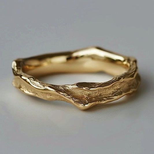 Anillo vintage de oro forjado