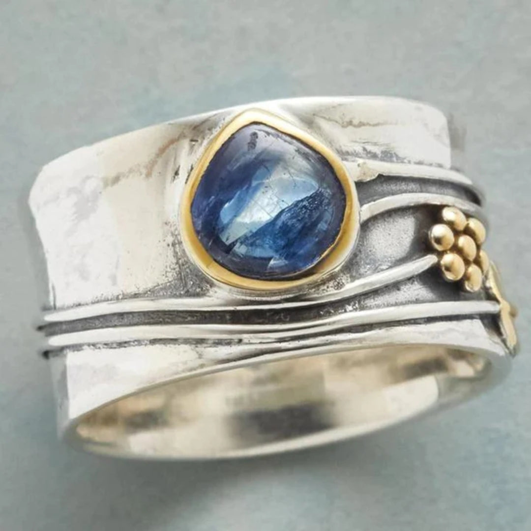Anillo vintage con piedra azul
