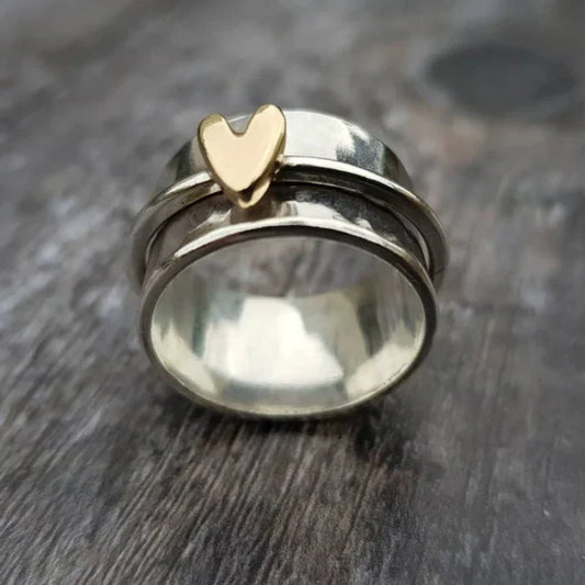 Anillo vintage de plata en forma de corazón