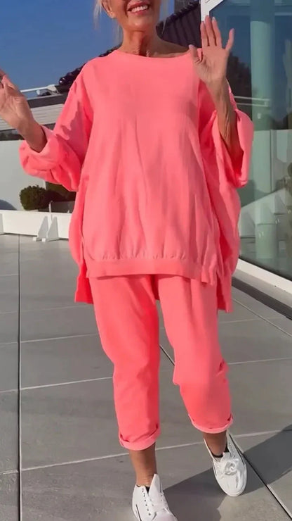 Isabela | Conjunto femenino de dos piezas con top de escote redondo y pantalones